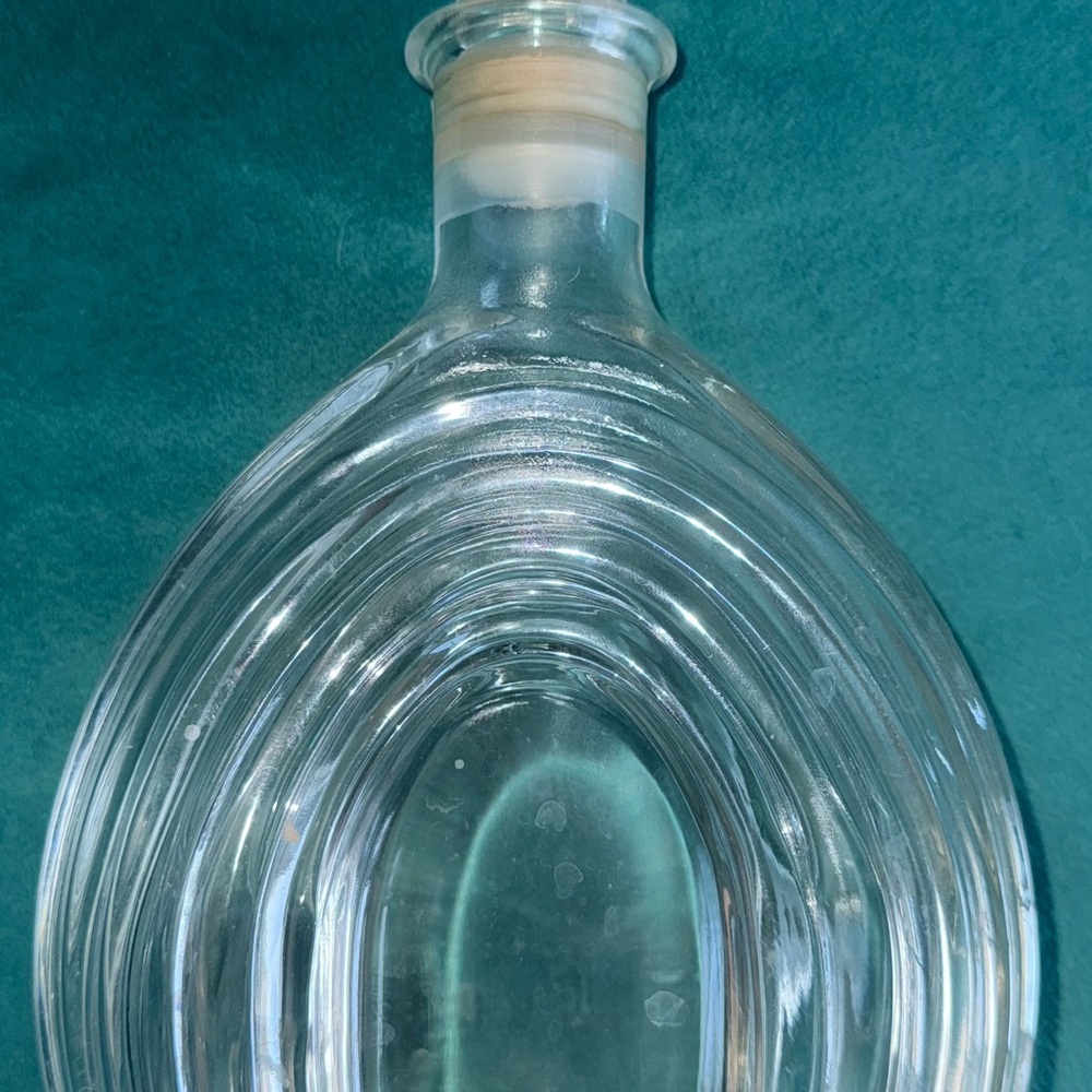 Clear Glass Decanter with Stopper